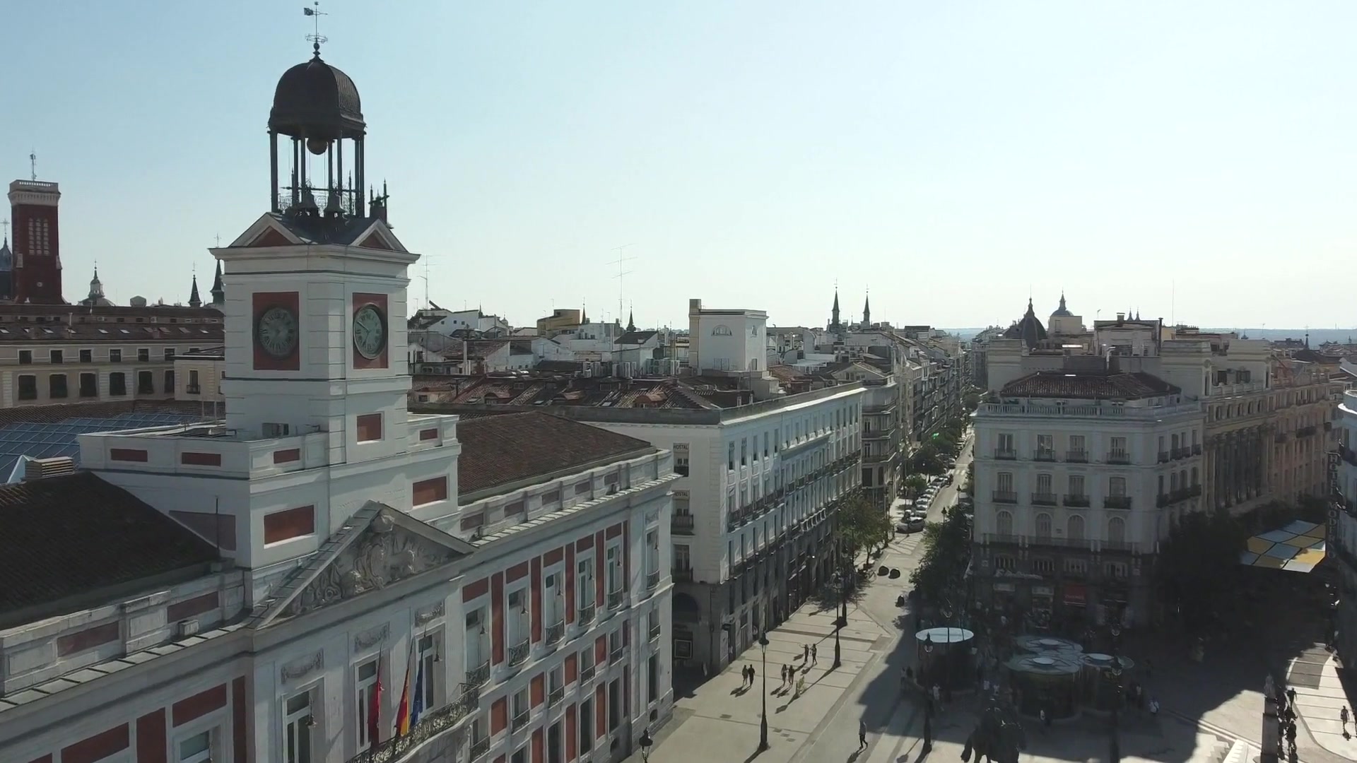 Puerta del Sol — Real Casa de Correos · filmový záber