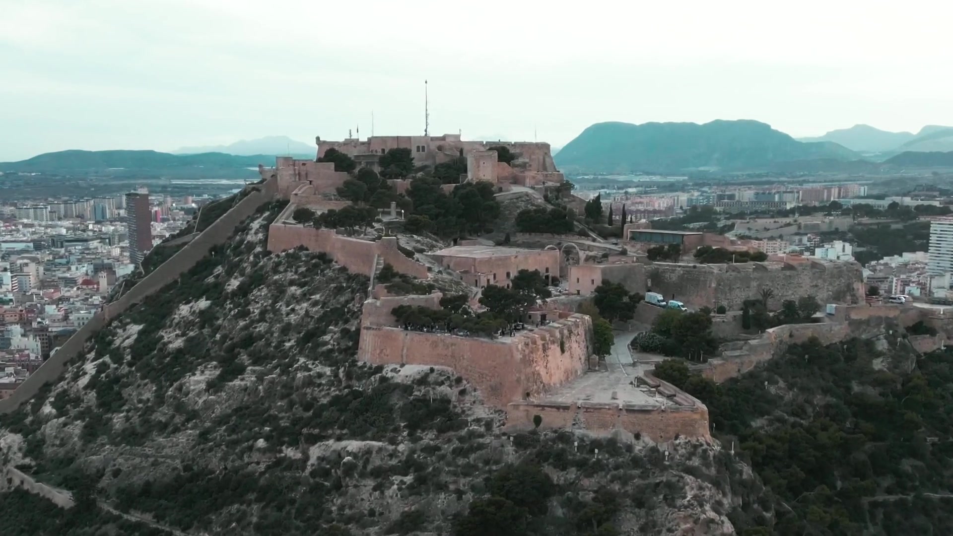 Hrad Santa Bárbara · filmový záber